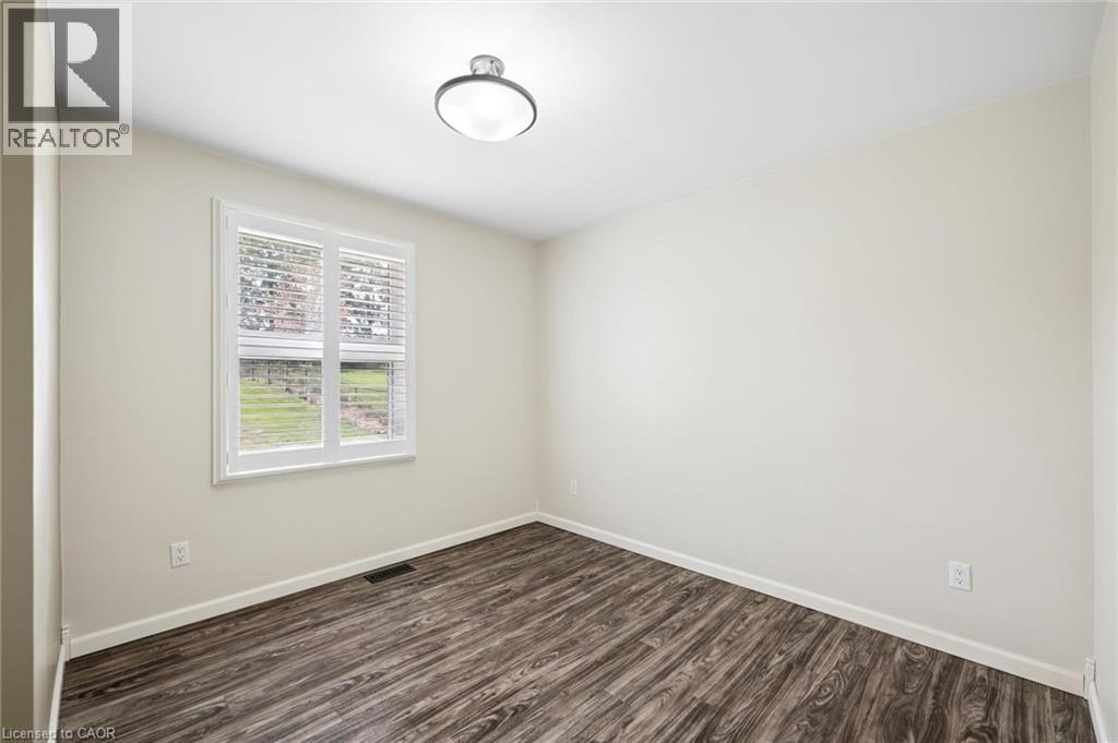 28 STRAUSS Court - 27