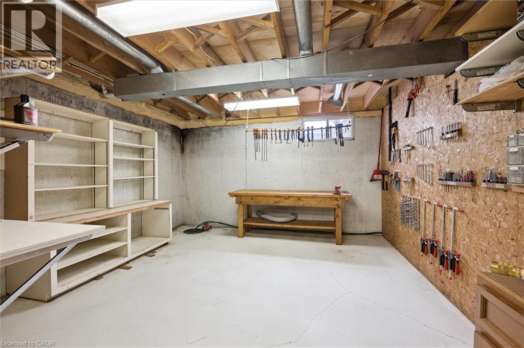 28 STRAUSS Court - 31
