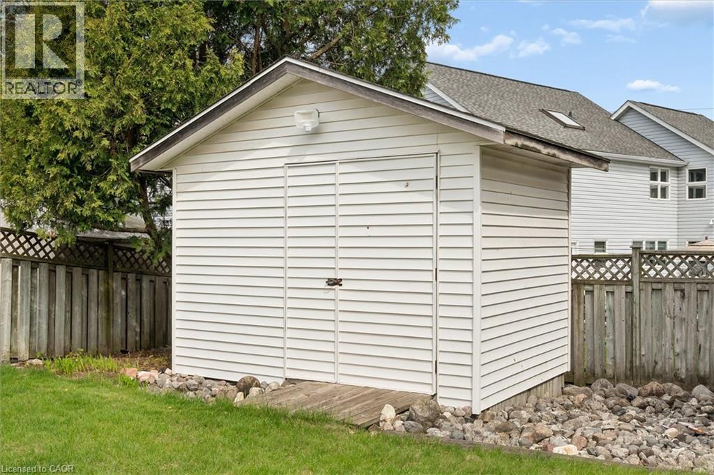 28 STRAUSS Court - 37