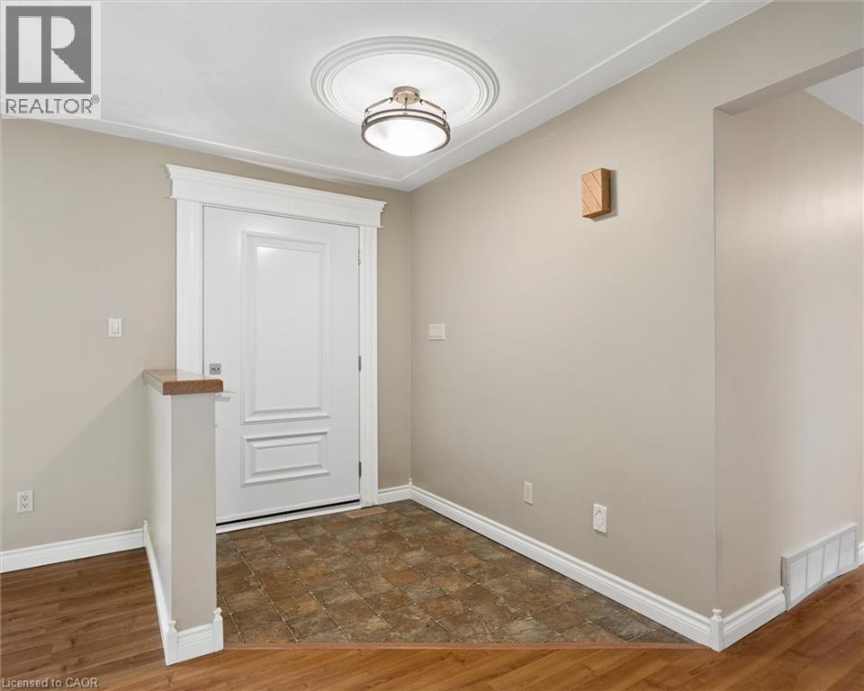 28 STRAUSS Court - 6