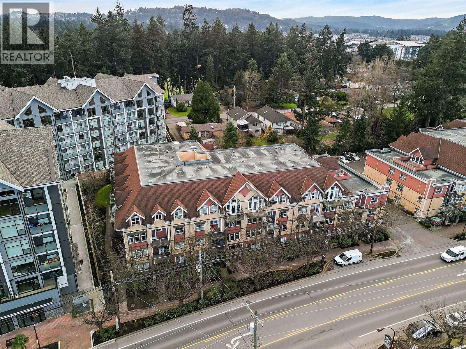 #306 655 Goldstream Ave - 16