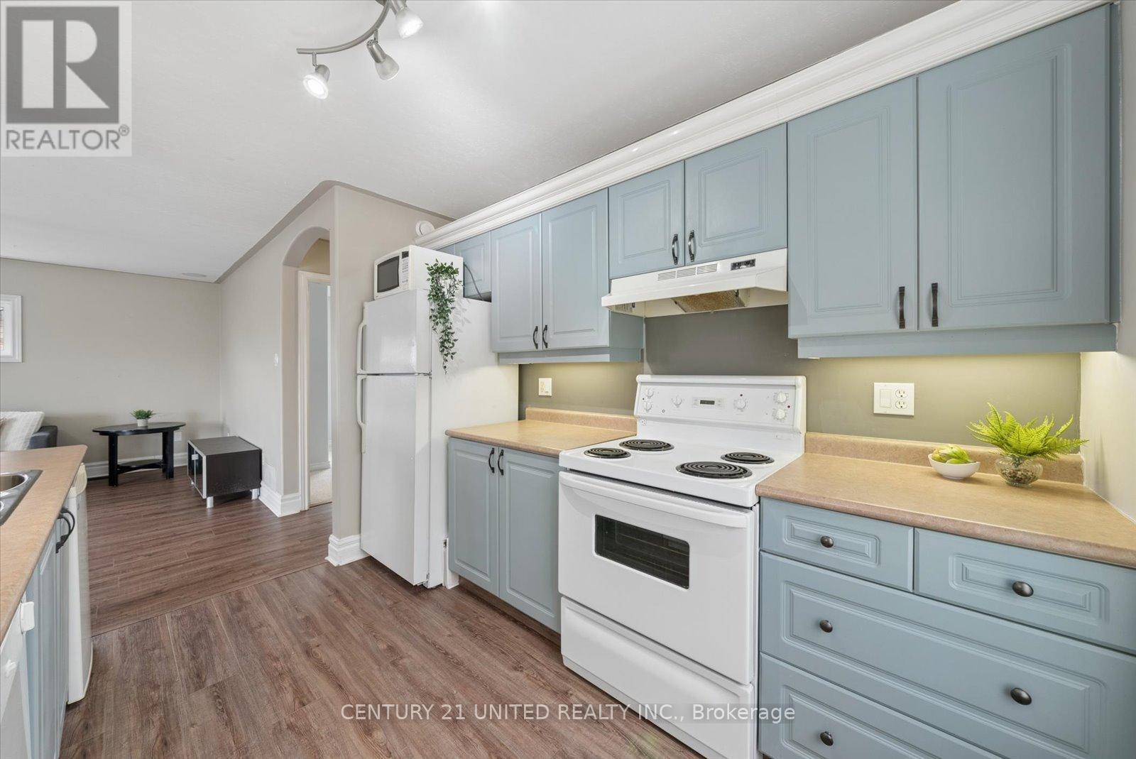 496 SETTLERS RIDGE - 16