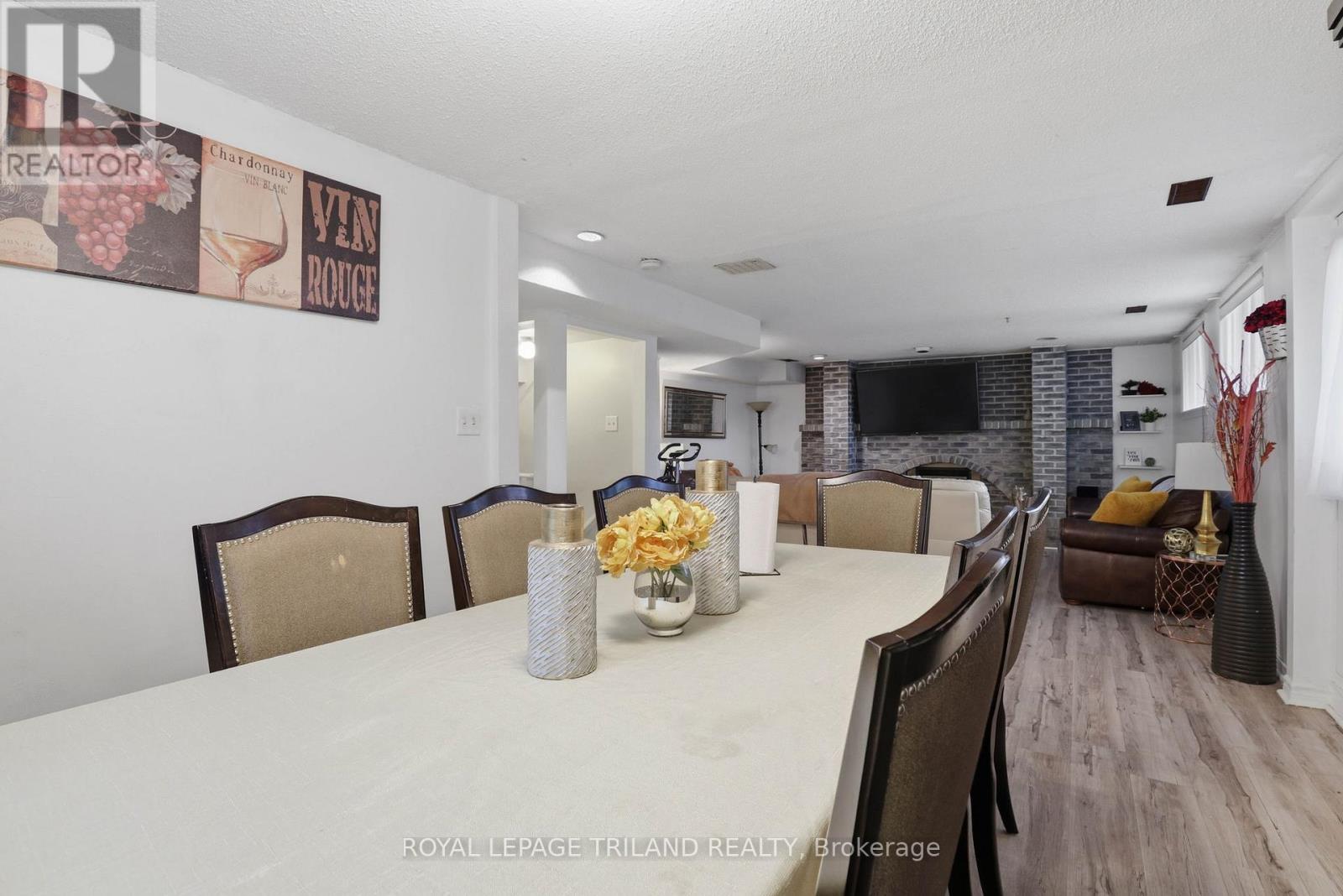 18 TUMBLEWEED CRESCENT - 33