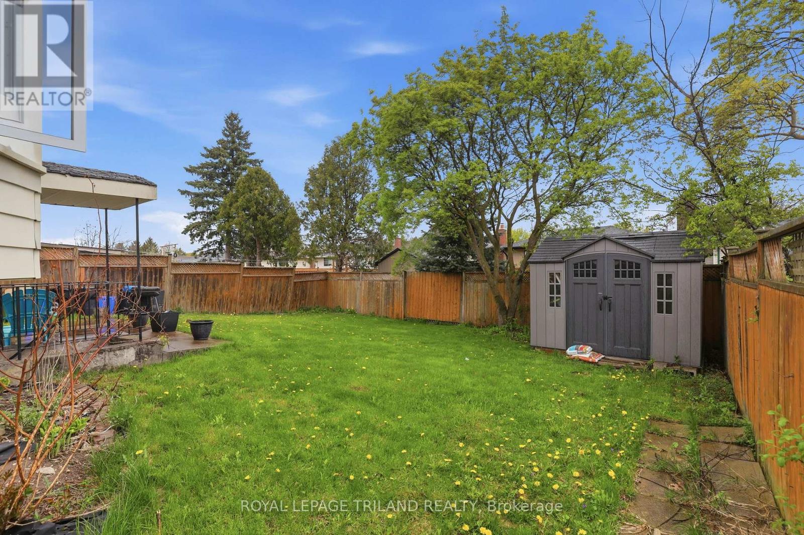 18 TUMBLEWEED CRESCENT - 44