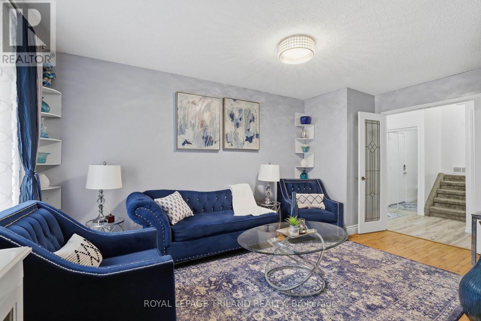18 TUMBLEWEED CRESCENT - 8