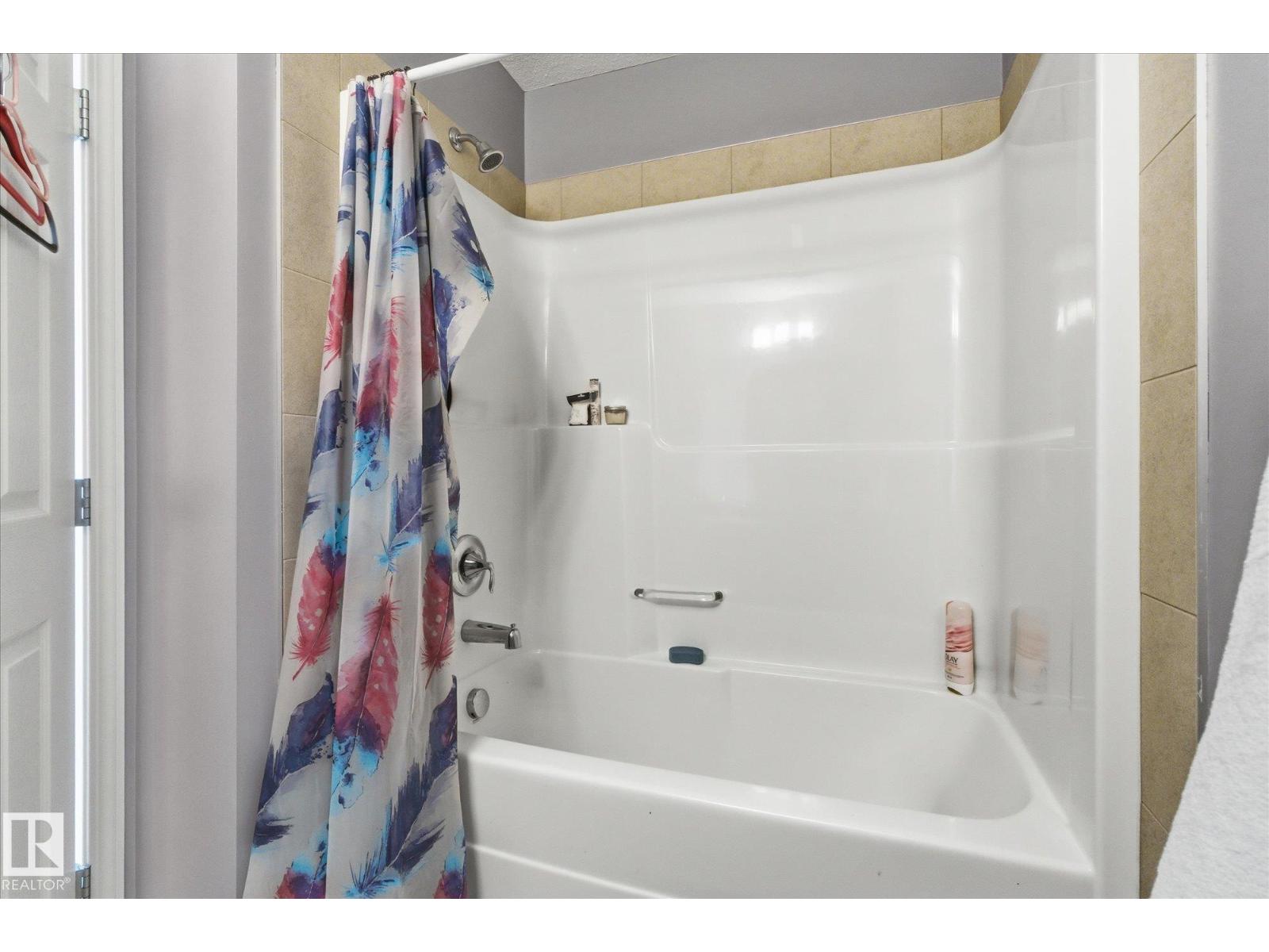 18 HALLADAY BV — photo 25