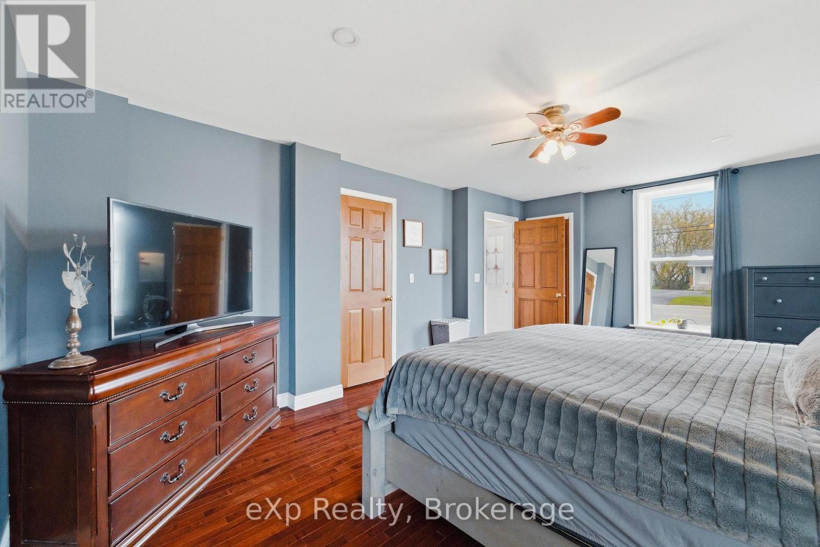668 GARAFRAXA STREET S - 18