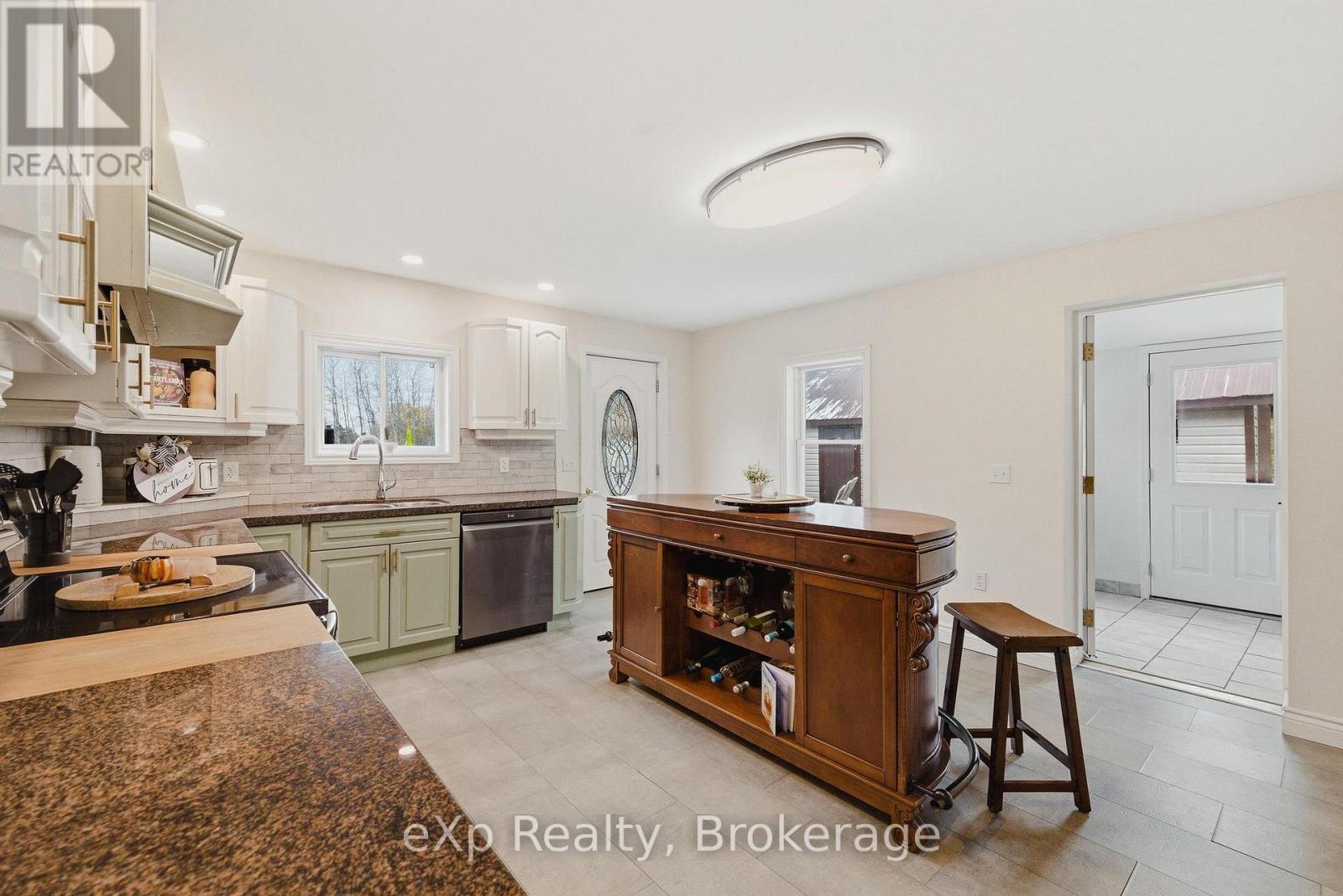 668 GARAFRAXA STREET S - 4