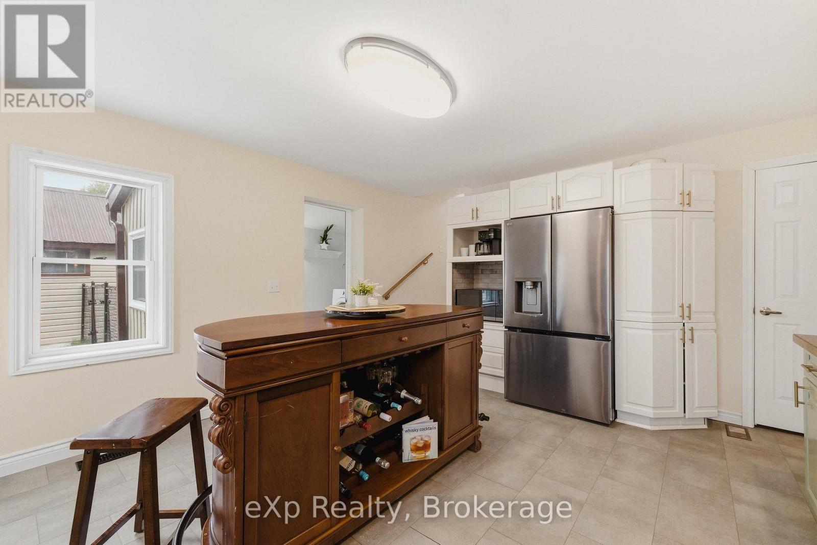 668 GARAFRAXA STREET S - 7