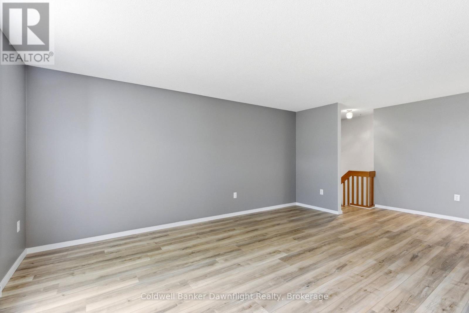 516 MAITLAND COURT - 10