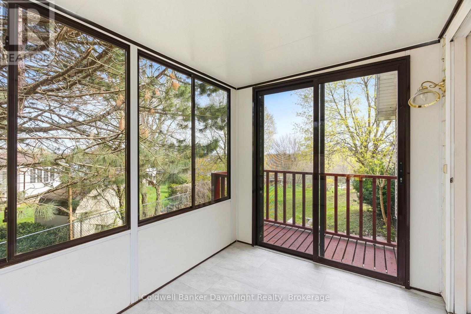 516 MAITLAND COURT - 15