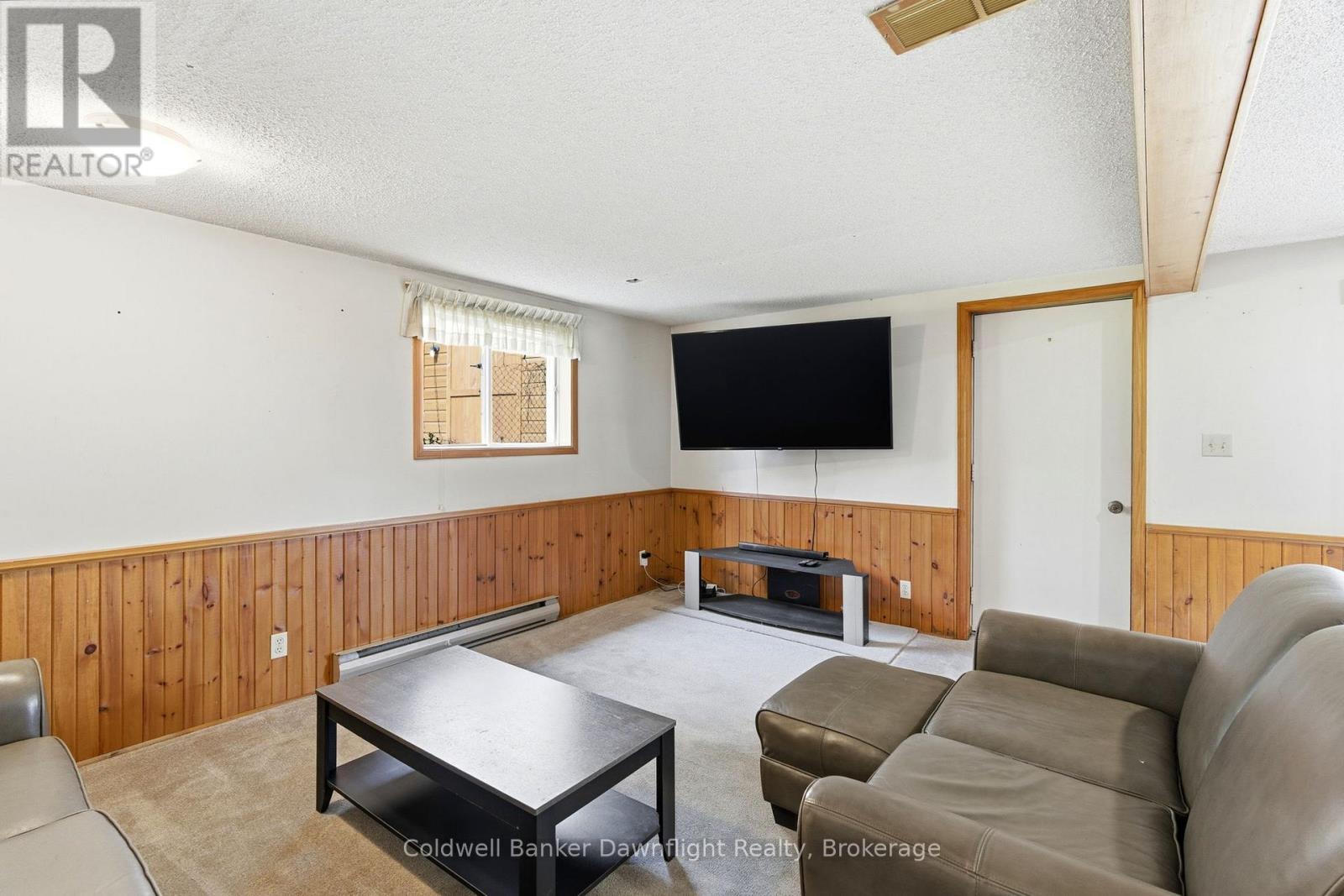 516 MAITLAND COURT - 33