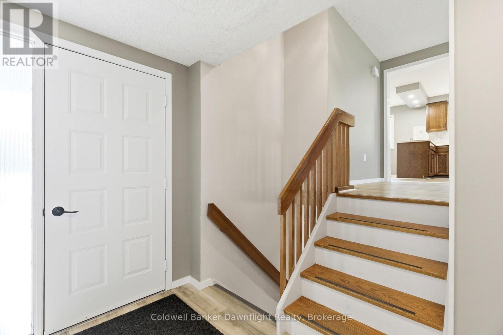 516 MAITLAND COURT - 6