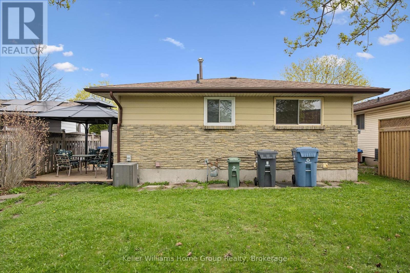 14 MUSKOKA DRIVE - 34