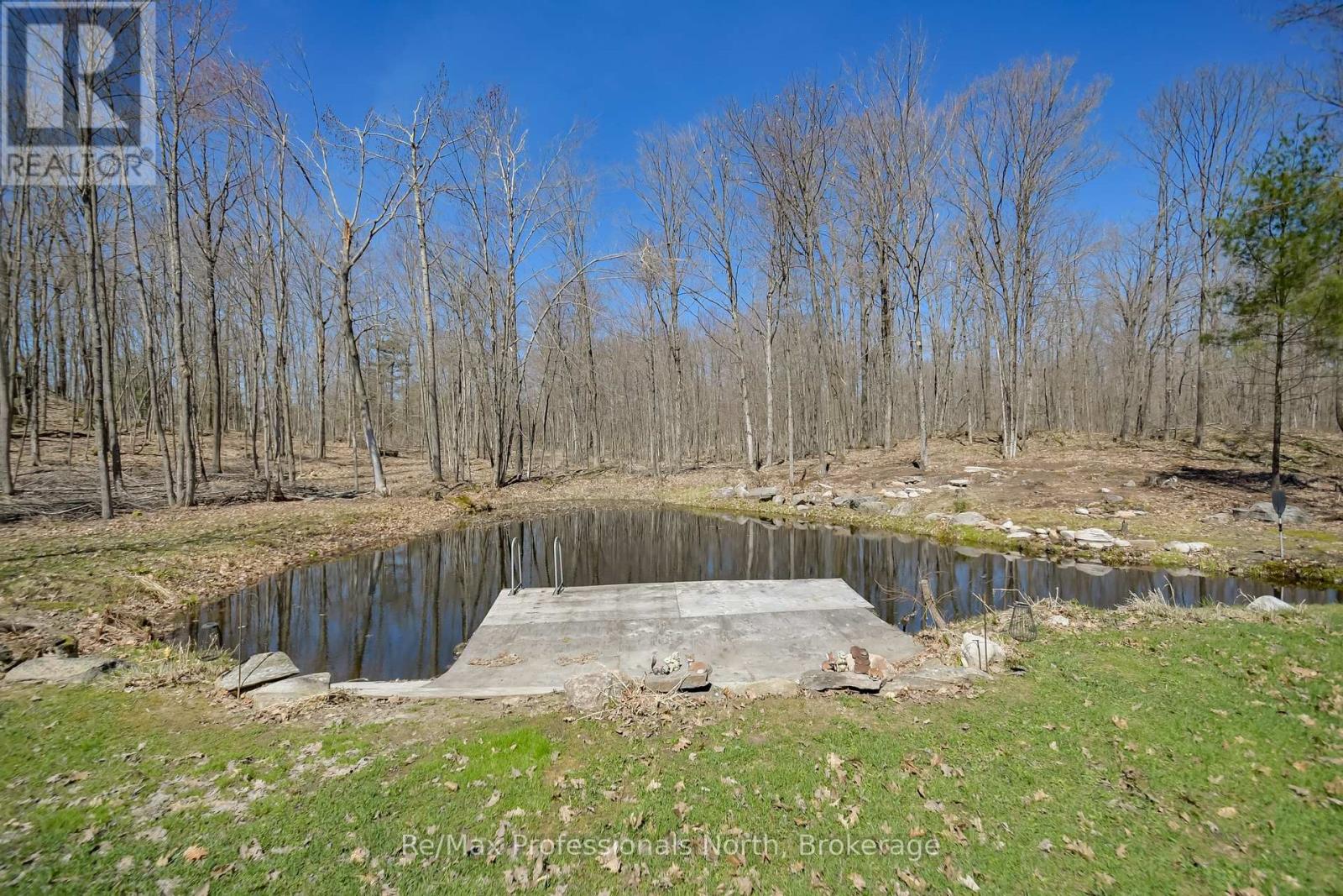 1017 BARLOCHAN ROAD - 27