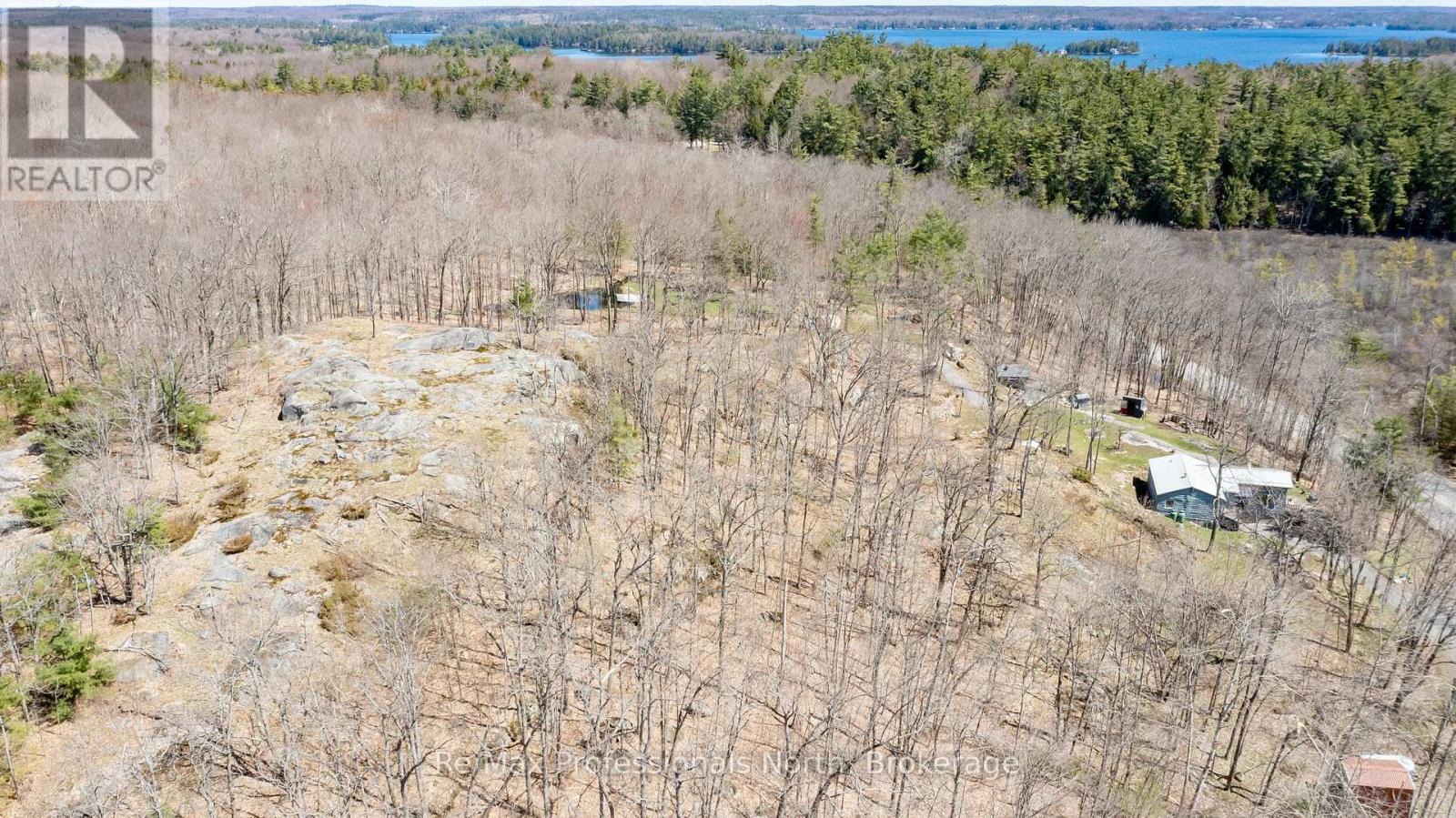1017 BARLOCHAN ROAD - 42
