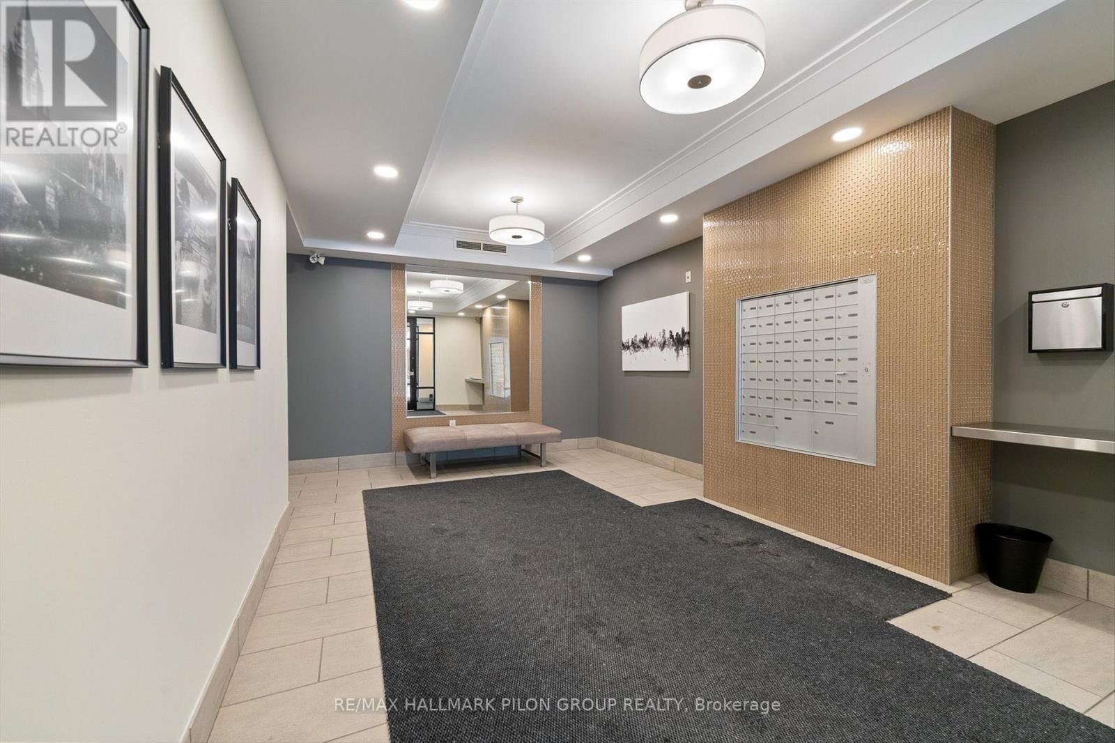 #109 950 MARGUERITE AVENUE - 12