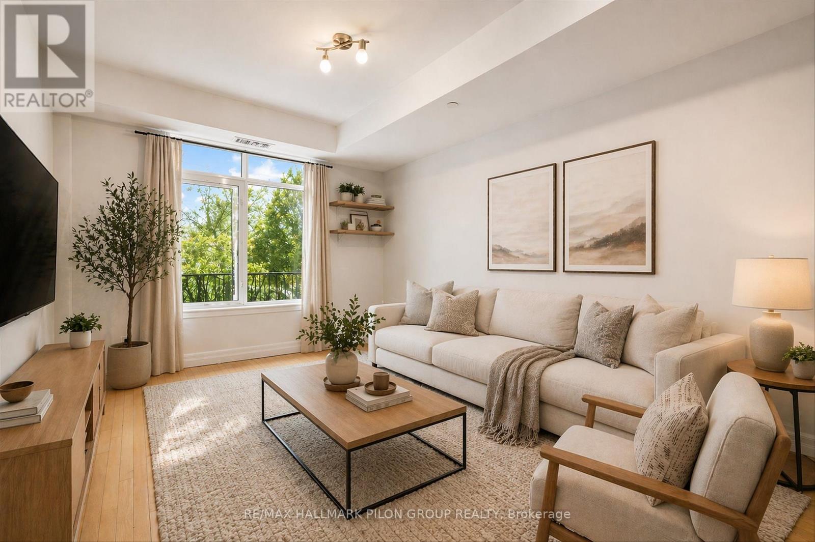 #109 950 MARGUERITE AVENUE - 4