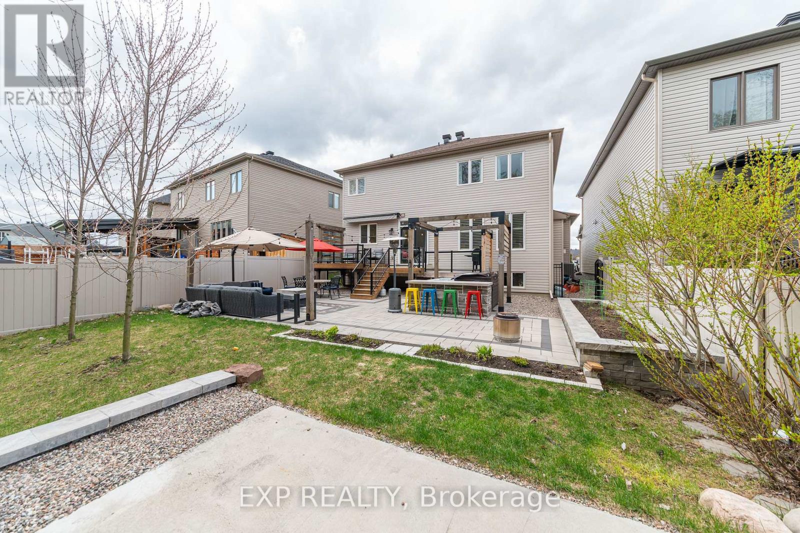 840 STALLION CRESCENT - 39