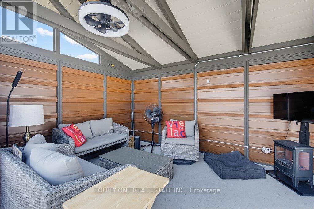 645 CONSERVATION STREET - 34
