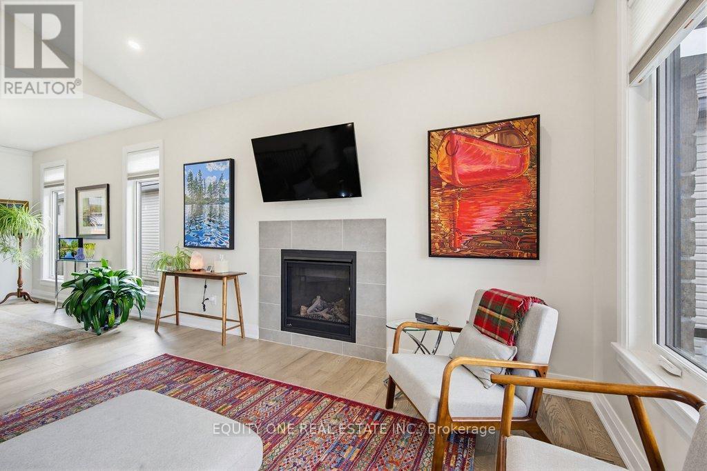 645 CONSERVATION STREET - 8