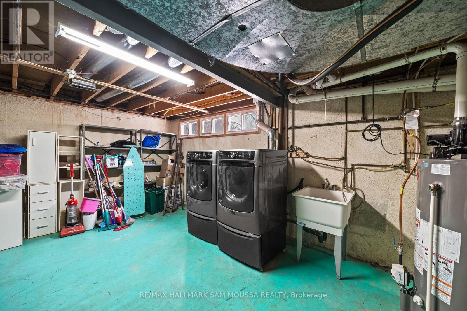 46 SEYMOUR AVENUE - 34