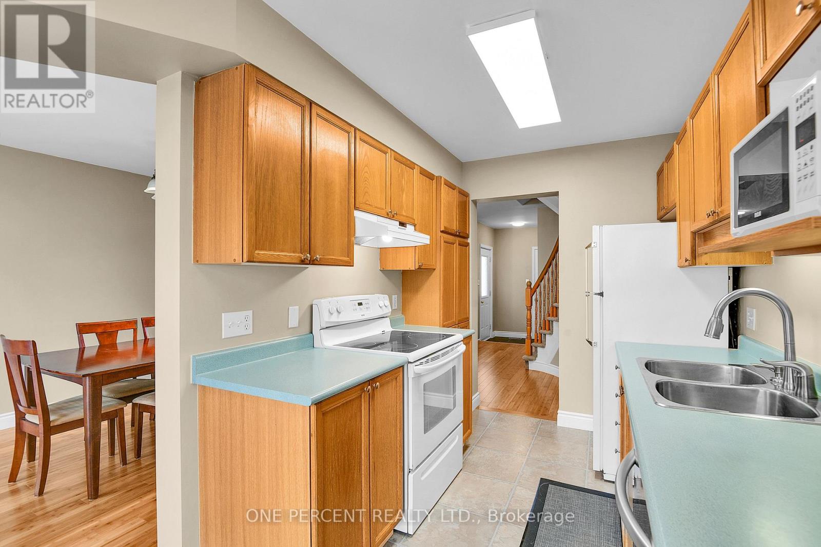 234 BEATRICE DRIVE - 13