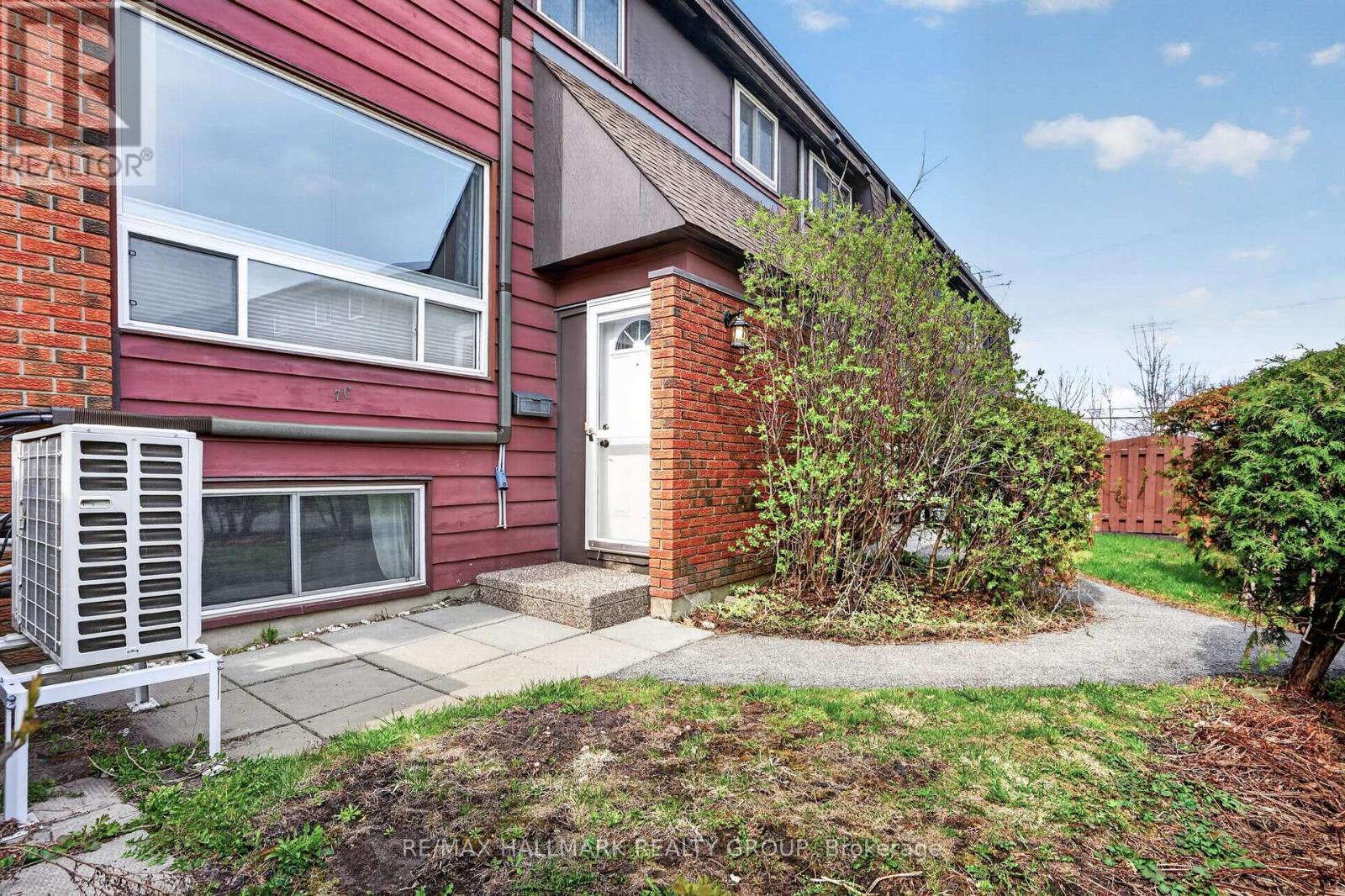 Private front yard