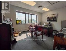 Upper - 64 Vaughan Road, Toronto, ON M6G2N4 Photo 6