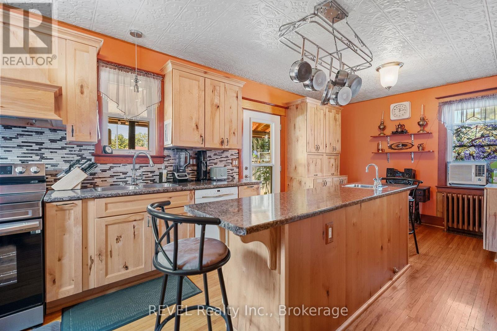 208 NORTH STREET - 17
