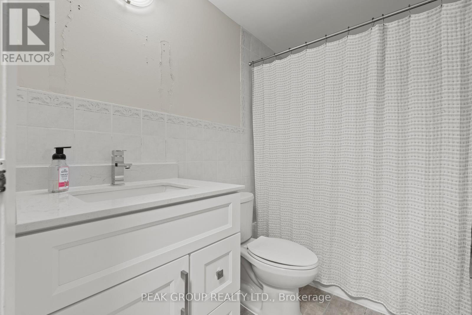 26 TARA CRESCENT - 14