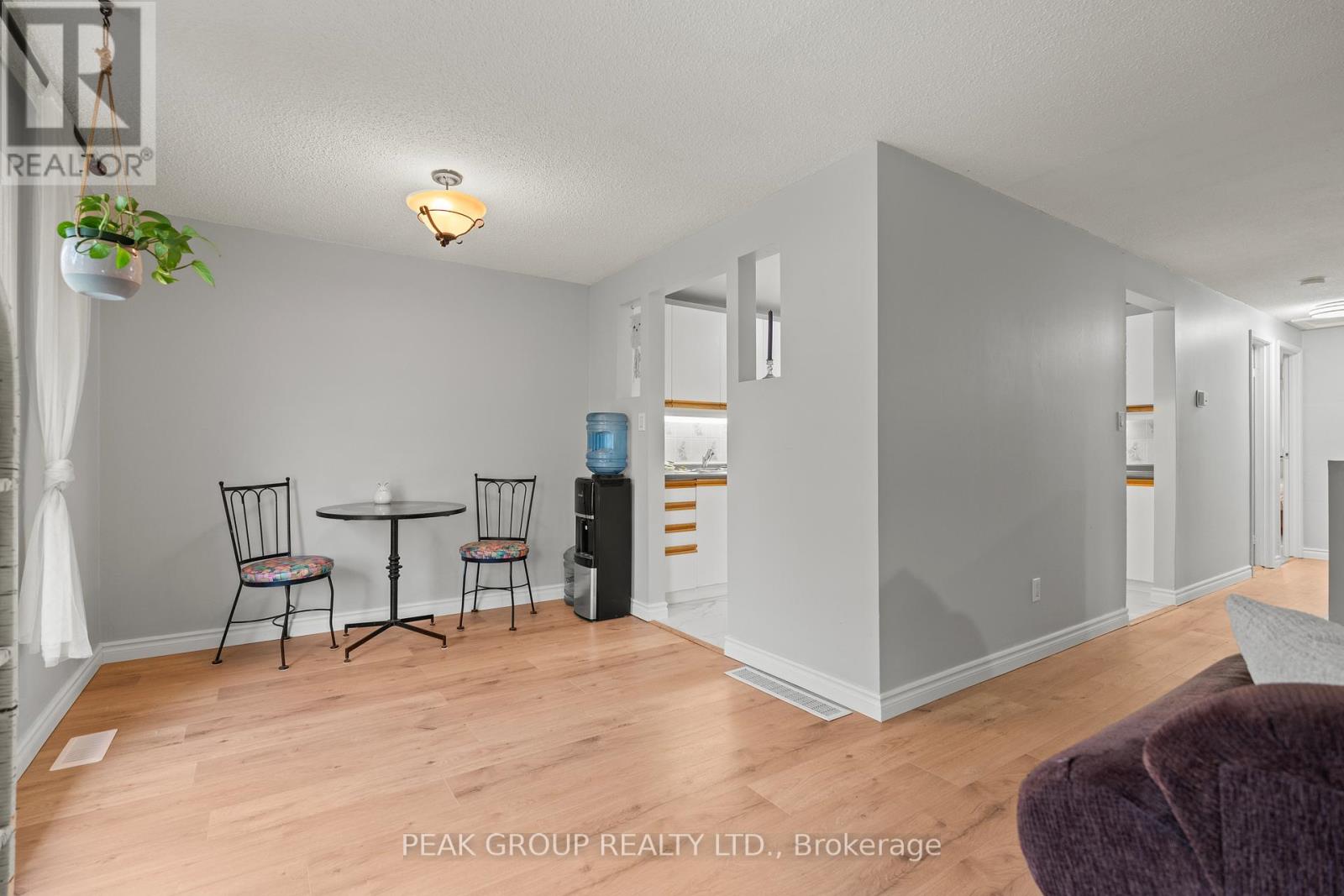 26 TARA CRESCENT - 9