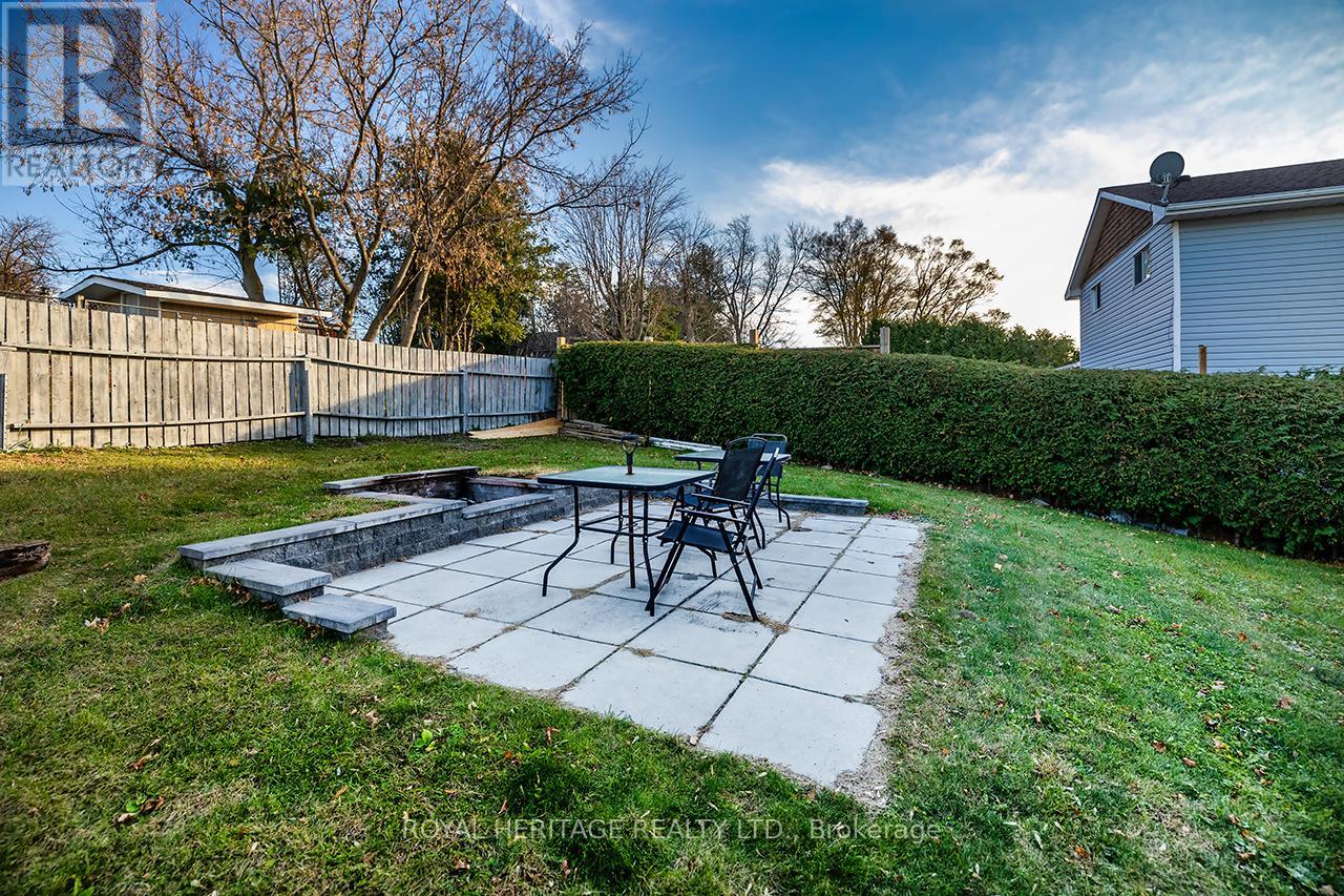 64 CEDAR GROVE DRIVE - 21