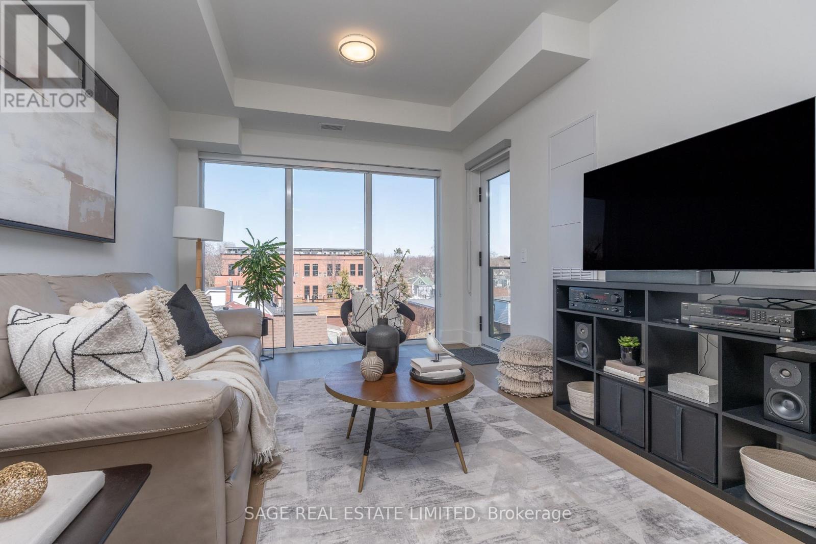 #405 495 LOGAN AVENUE - 7