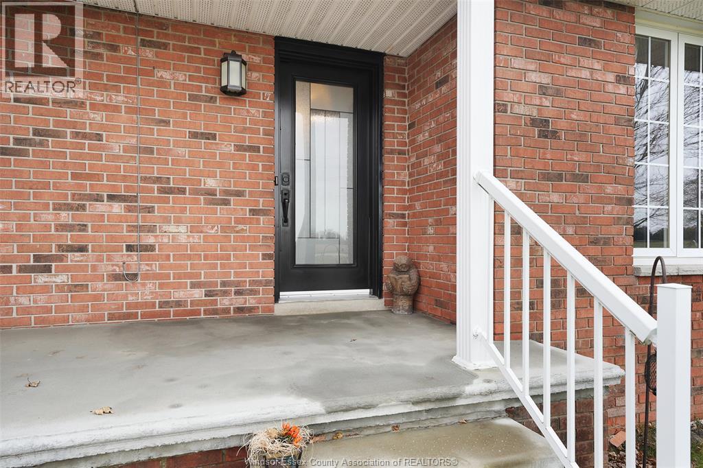 527 COUNTY RD 42, Lakeshore, Ontario, N8N2L9 — Photo 12