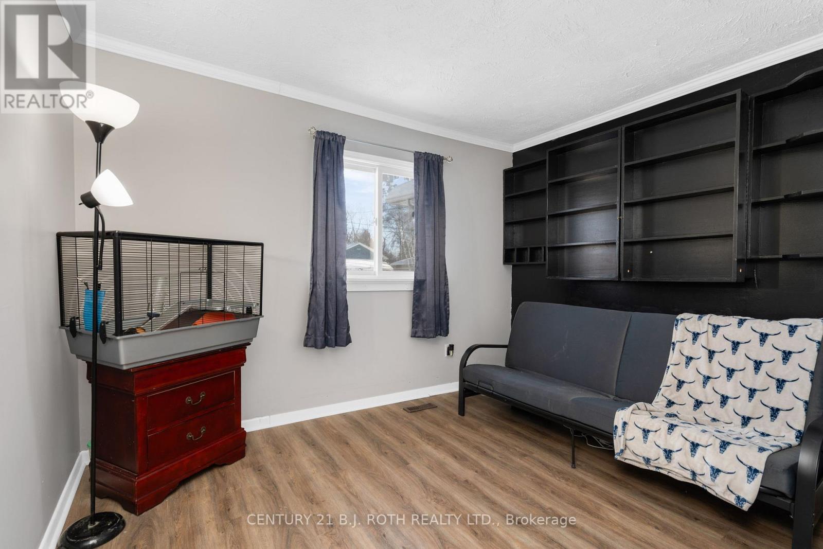 1032 GILMORE AVENUE - 20