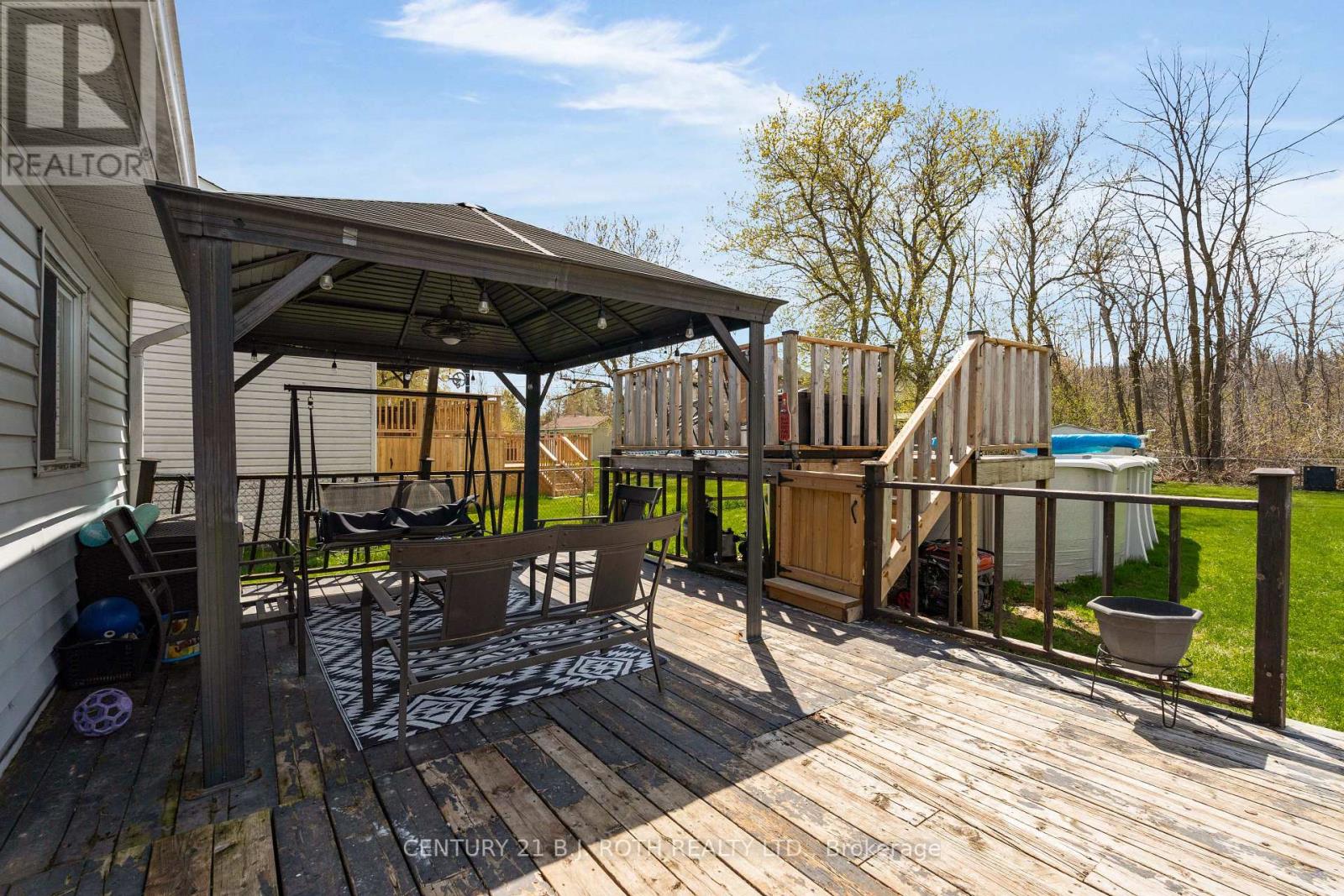 1032 GILMORE AVENUE - 23