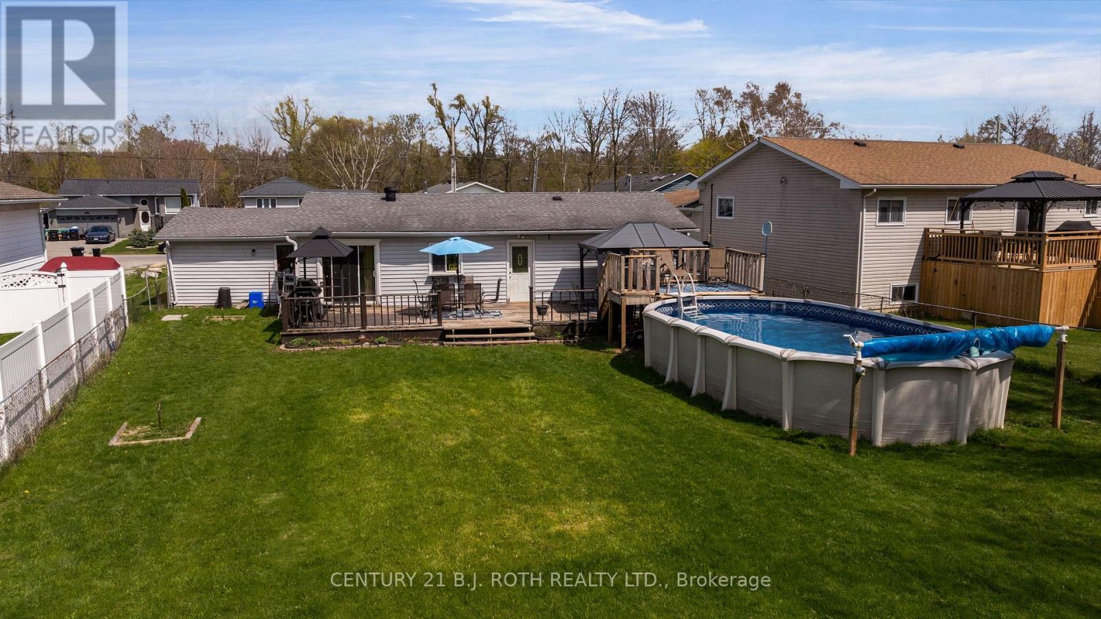 1032 GILMORE AVENUE - 29