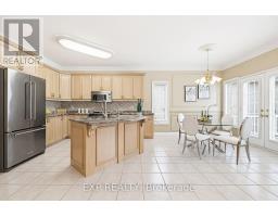 Eating area - 126 Carmela Avenue, Richmond Hill, ON L4E2V6 Photo 12