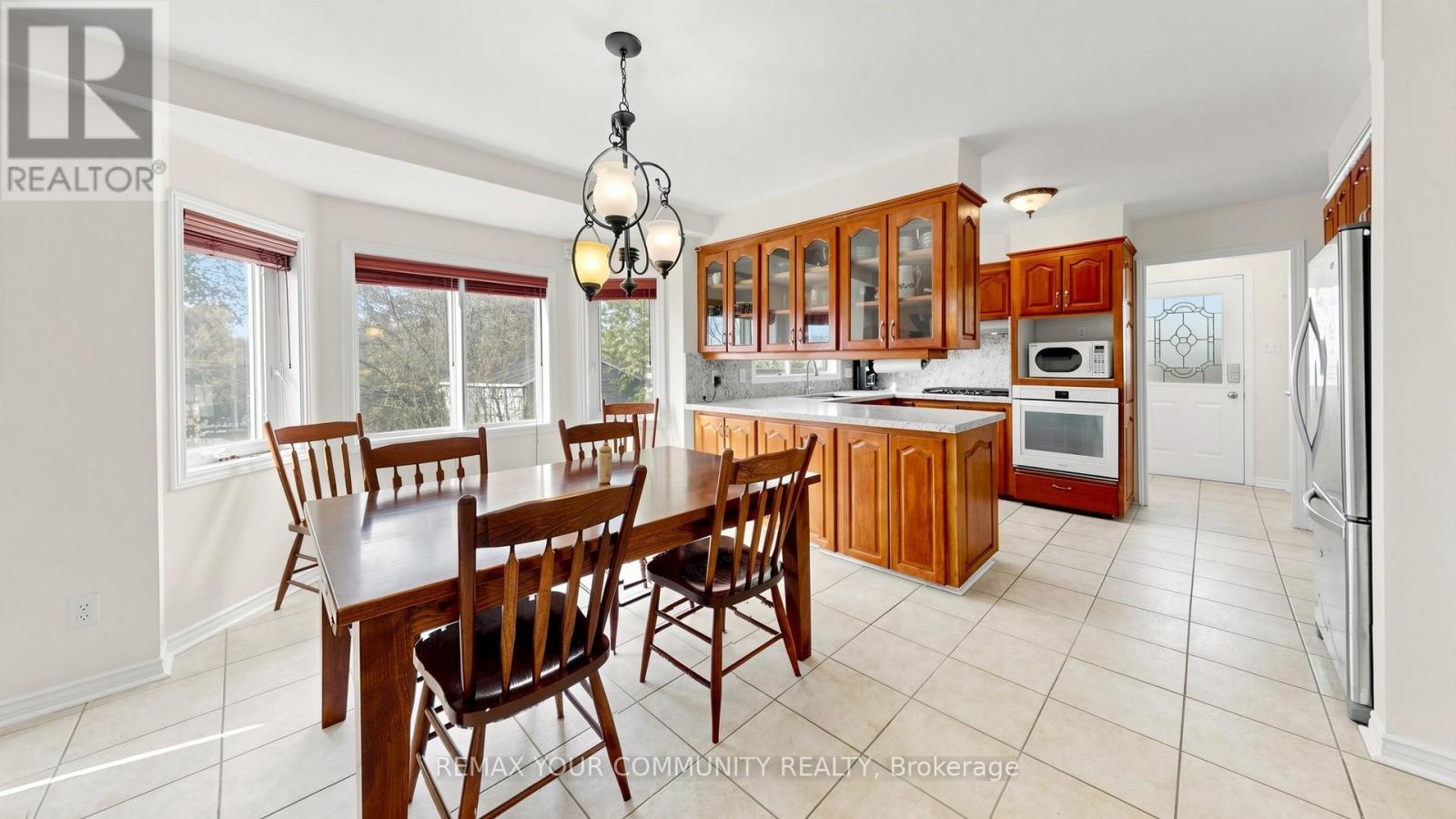 50 RIVERGLEN DRIVE - 10