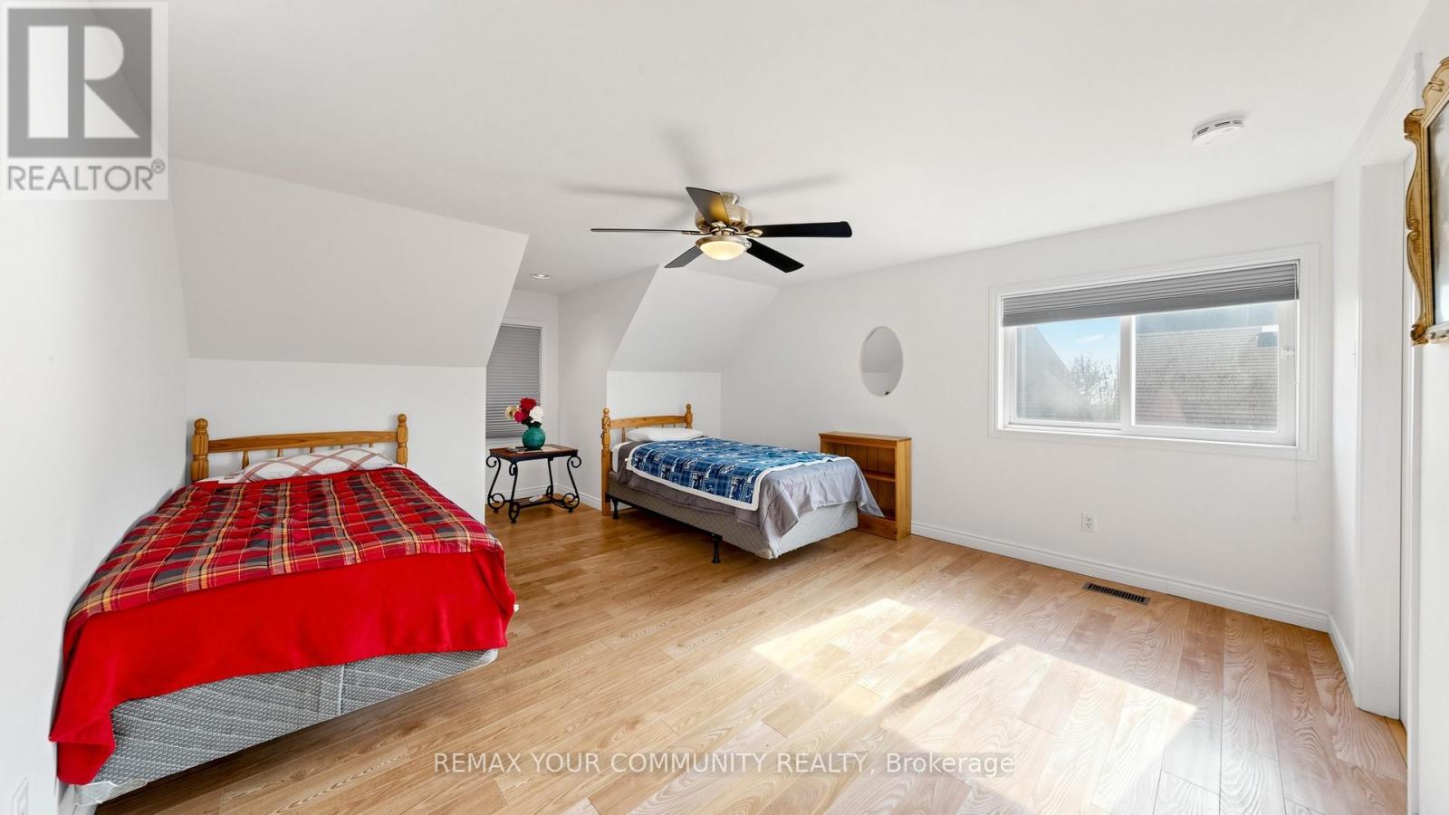 50 RIVERGLEN DRIVE - 14