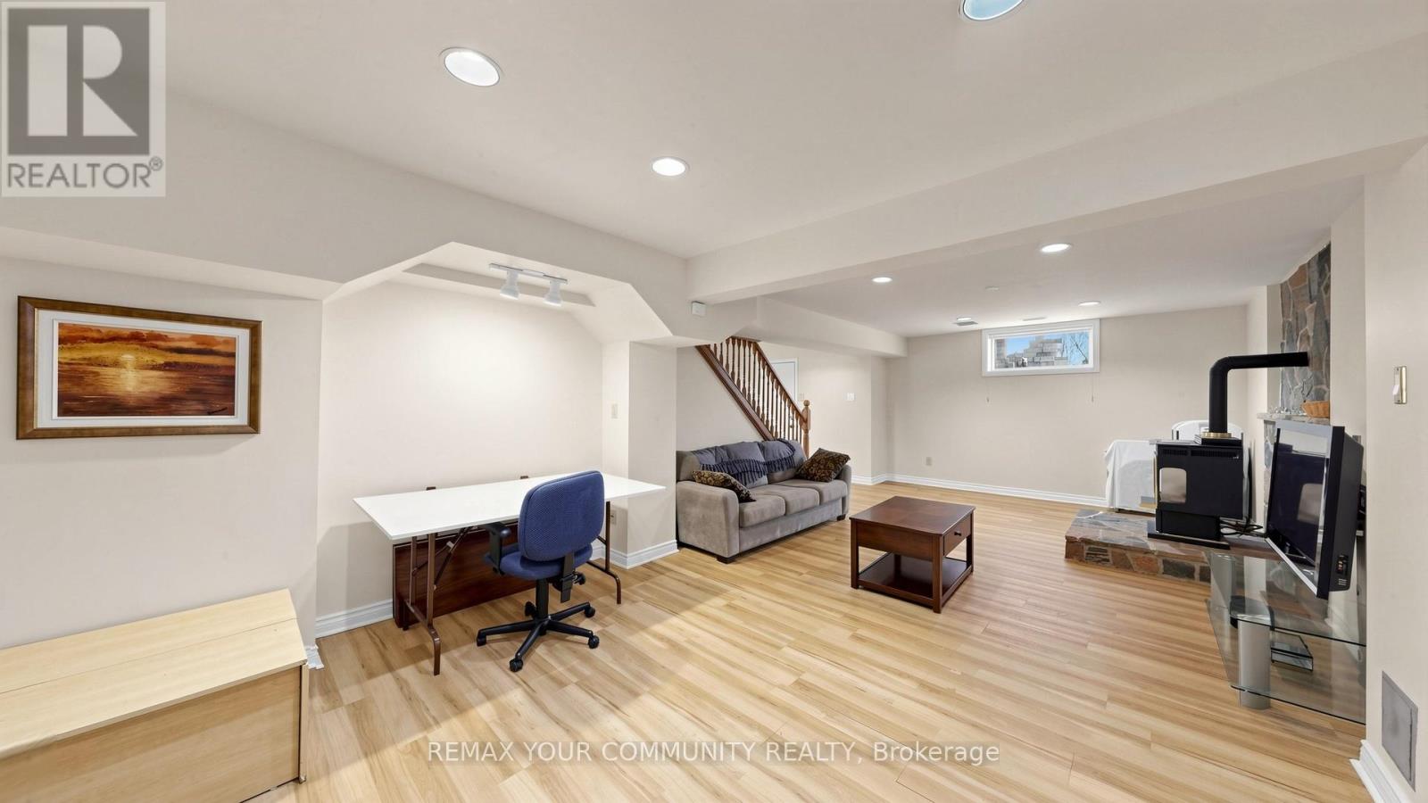 50 RIVERGLEN DRIVE - 27