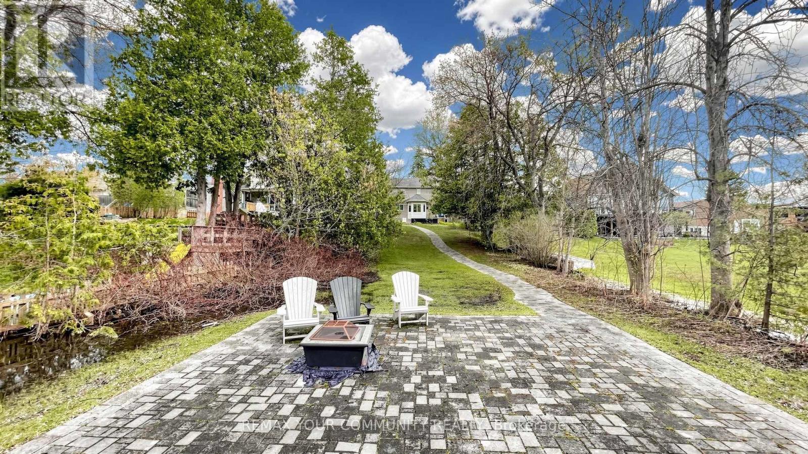 50 RIVERGLEN DRIVE - 33