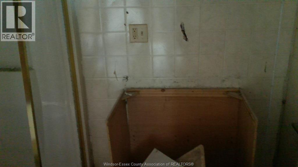 1817 MERSEA RD E - 21