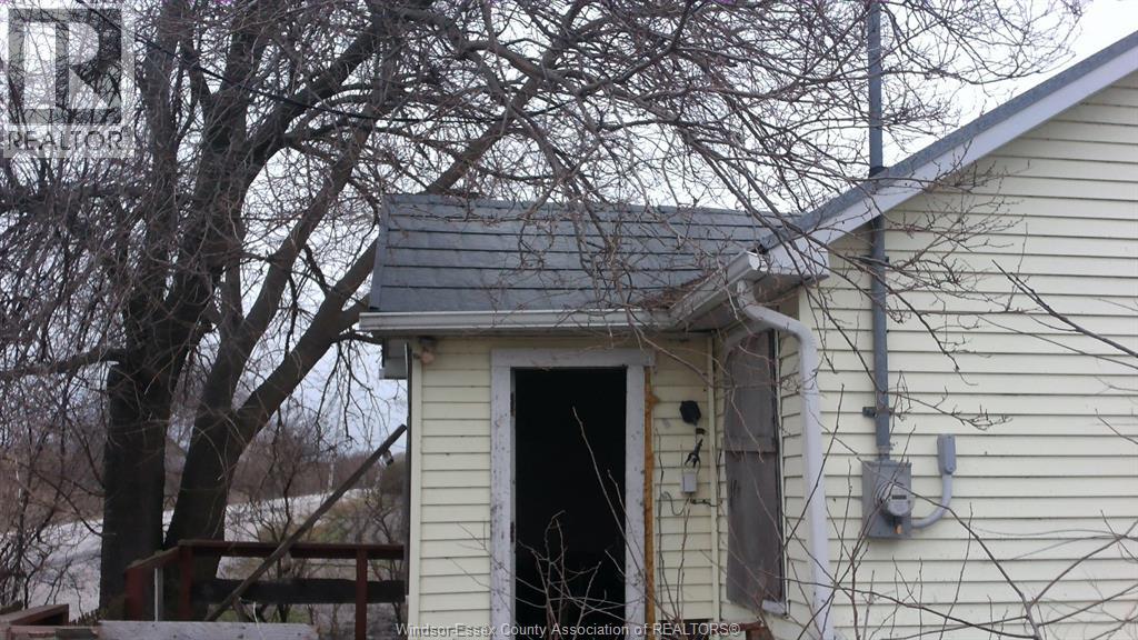 1817 MERSEA RD E - 39