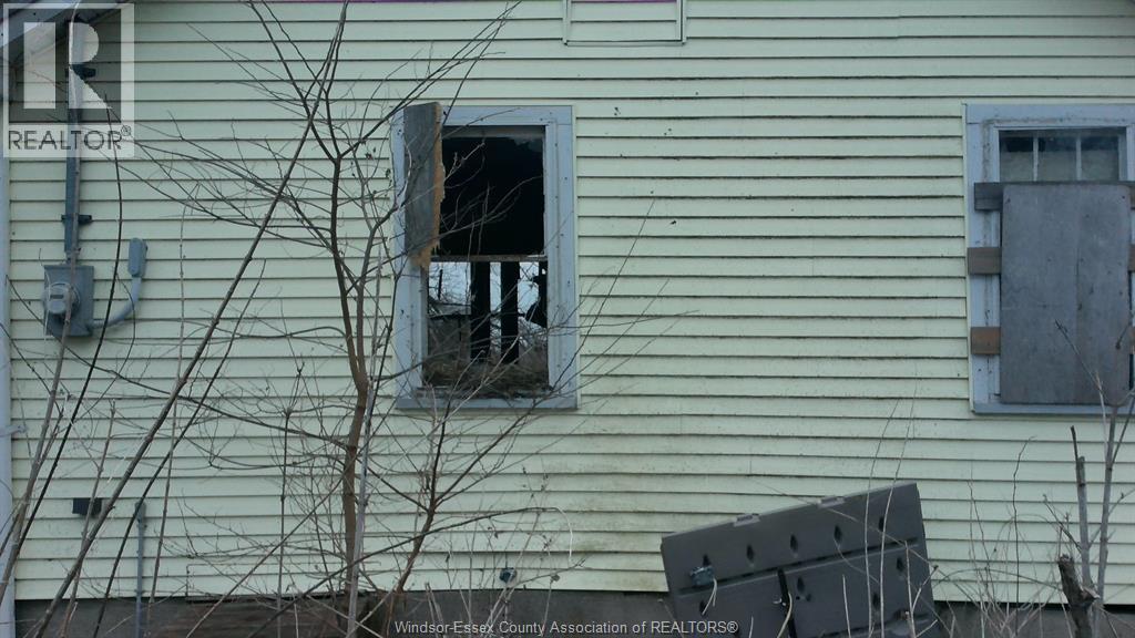 1817 MERSEA RD E - 37