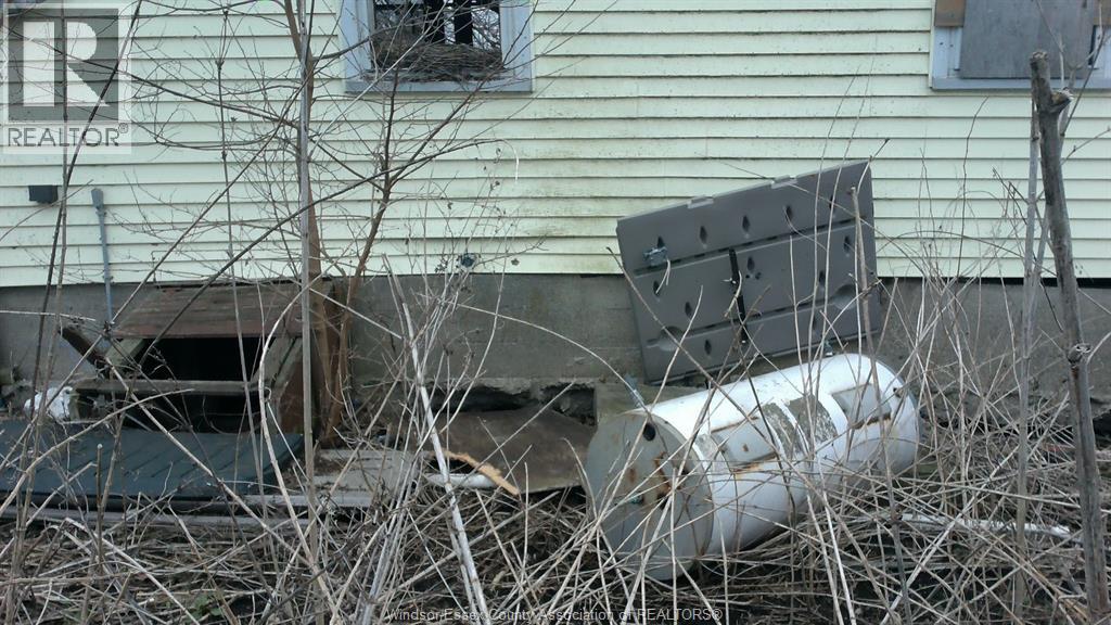 1817 MERSEA RD E - 36