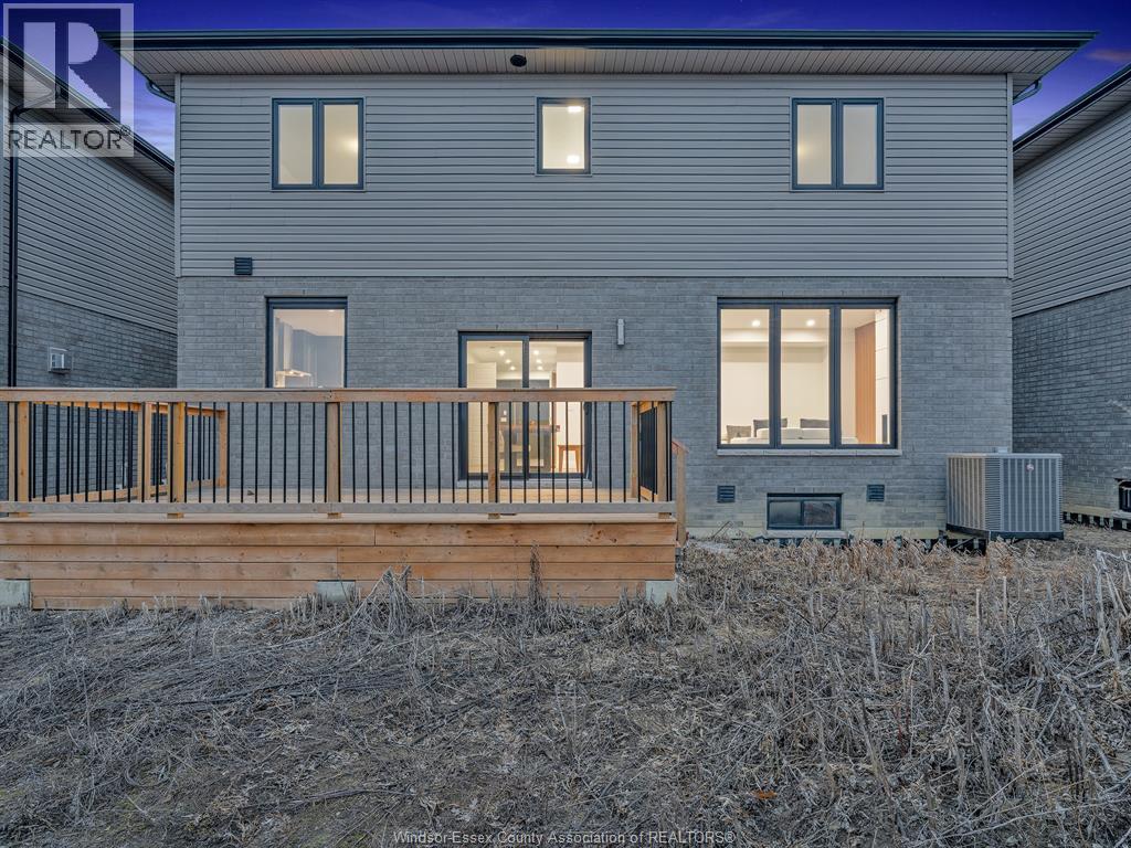 118 BEAR STREET, Essex, Ontario, N8M0A9 — Photo 4