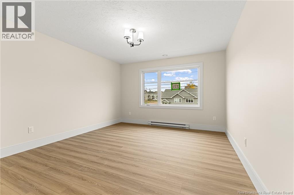 215 Senese Street - 10