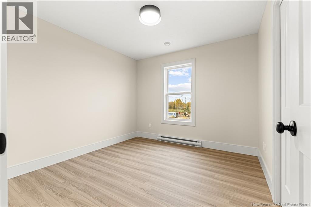 215 Senese Street - 12
